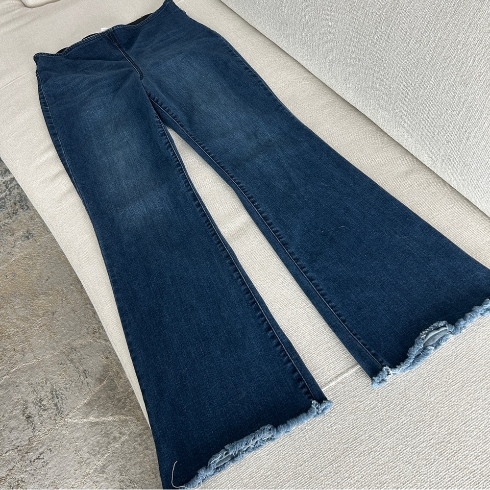 Knox Rose Pull On Flare Raw Hem Jeans (10)